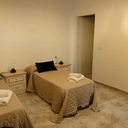 Pensionat John's House 3*