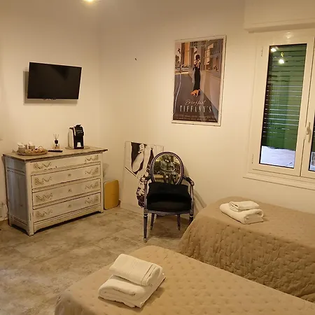 John's House 3* Σαν Ρέμο