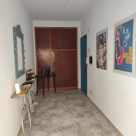 John's House 3*